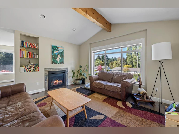 5702 Amsterdam Crescent, Nanaimo, BC, V9T 5J4 - 2