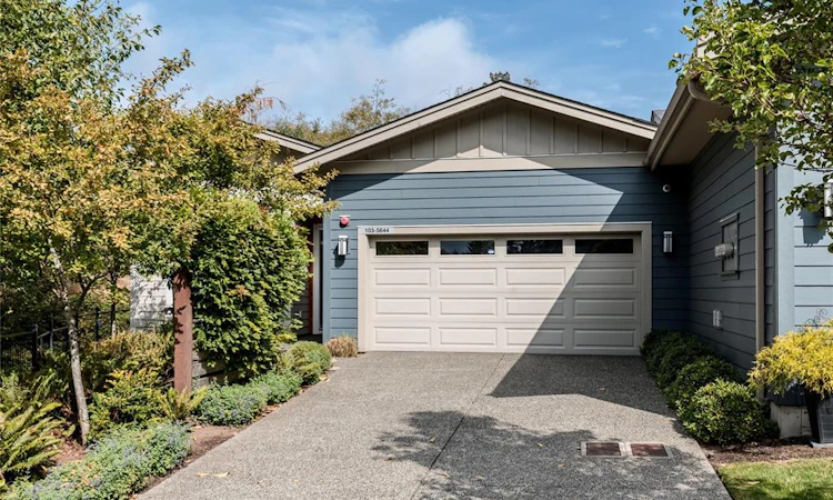 103-5644 Linley Valley Drive