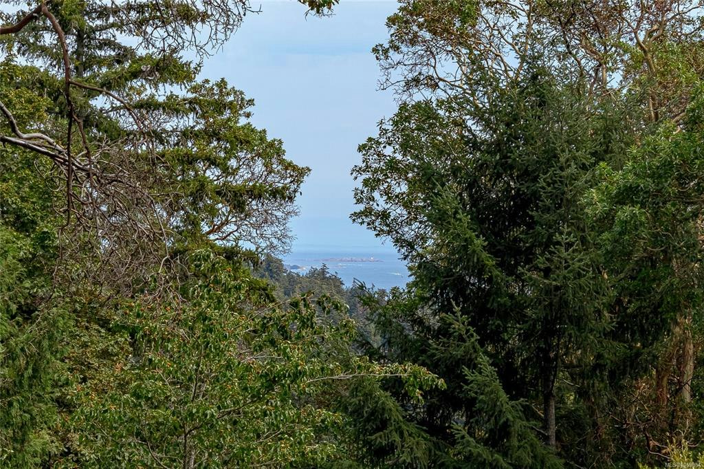 3330 Ravenwood Road, Colwood, BC, V9C 2X4