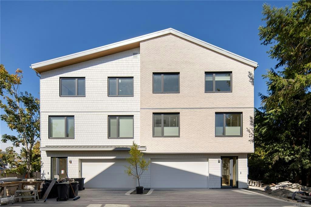 3-1118 Munro Street, Esquimalt, BC, V9A 5P1