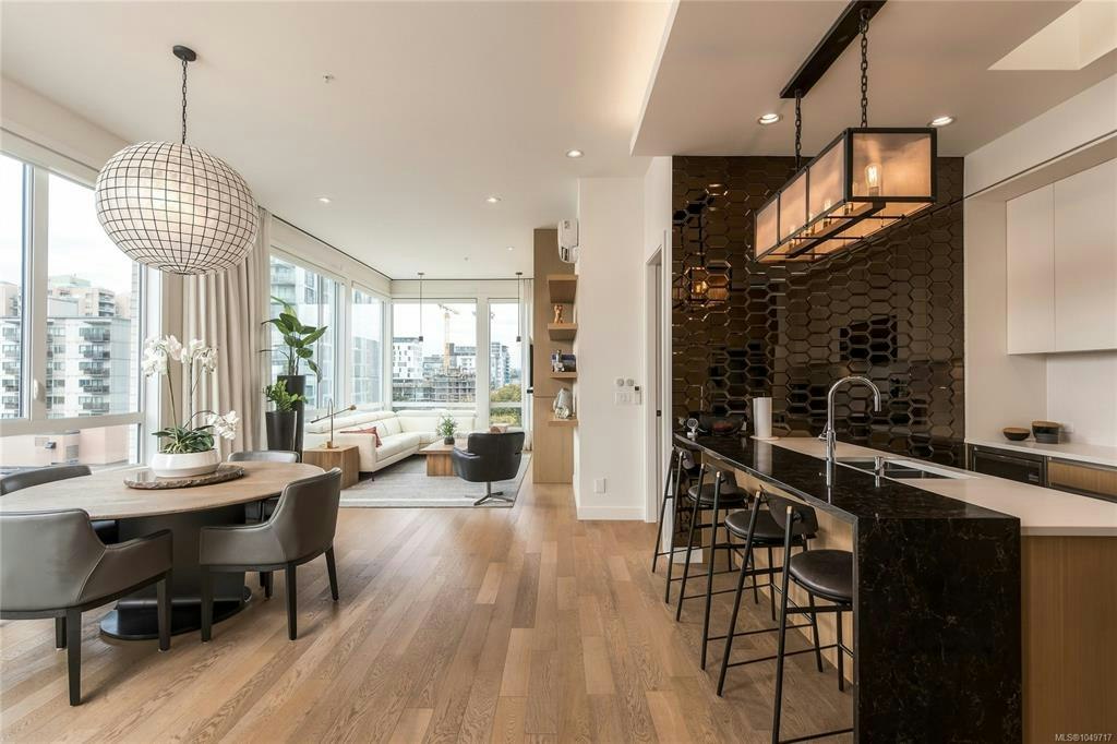 PH3-1033 Cook Street, Victoria, BC, V8V 0E1
