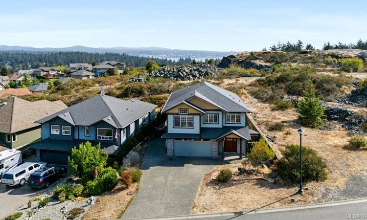 3439 Mary Anne Crescent