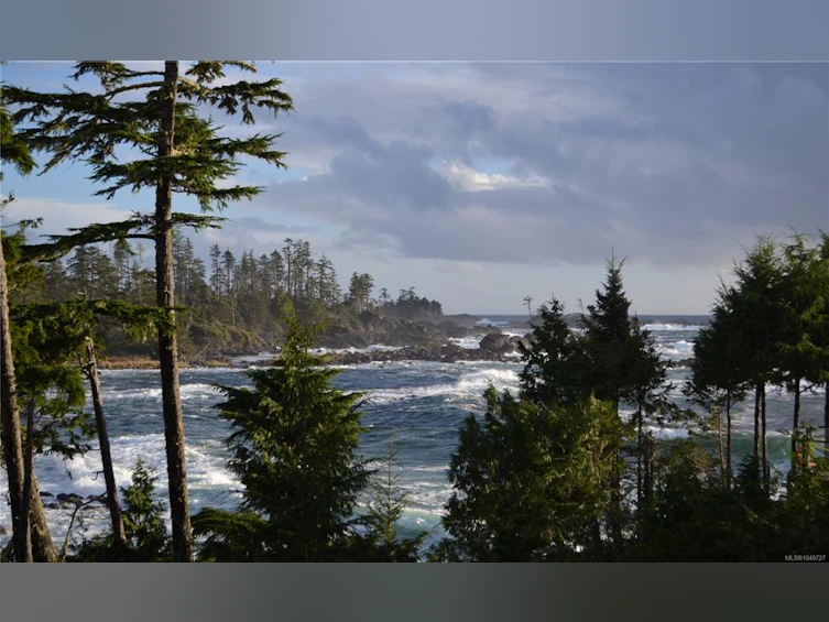 204-596 Marine Drive, Ucluelet, BC, V0R 3A0 - 2