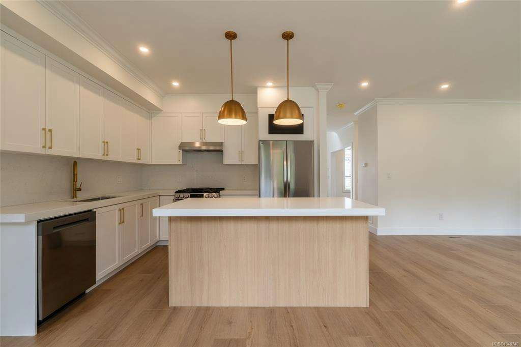 553 Belford Place - 3