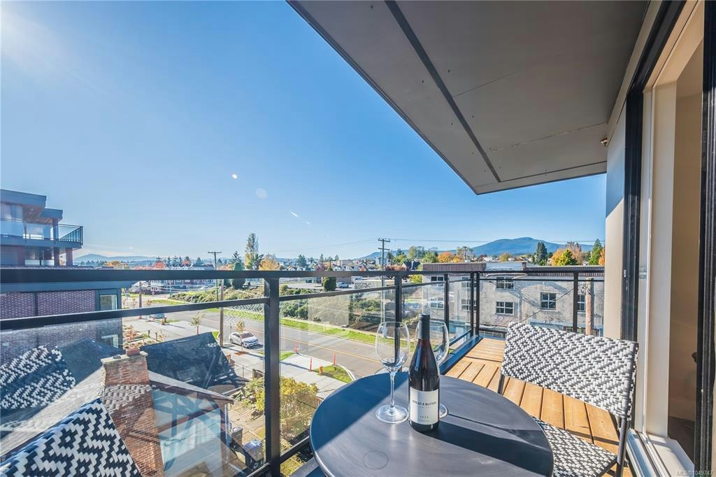 407-119 Haliburton Street, Nanaimo, BC, V9R 4V8