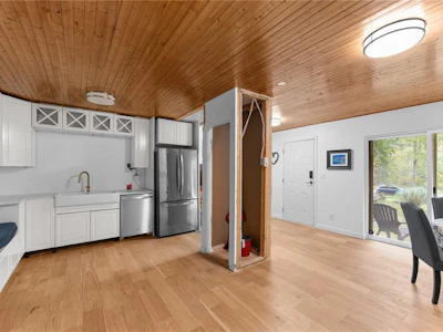 436 Hemlock Avenue - 4