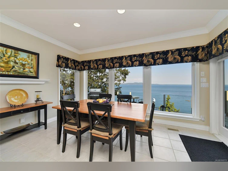 4532 Gordon Point Drive, Saanich, BC, V8N 6L2 - 36