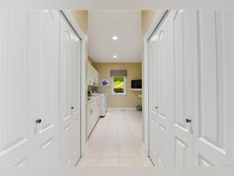 4532 Gordon Point Drive, Saanich, BC, V8N 6L2 - 51