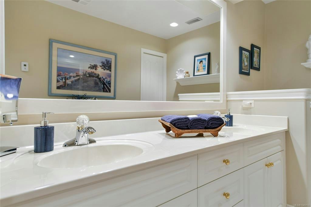 4532 Gordon Point Drive, Saanich, BC, V8N 6L2 - 70