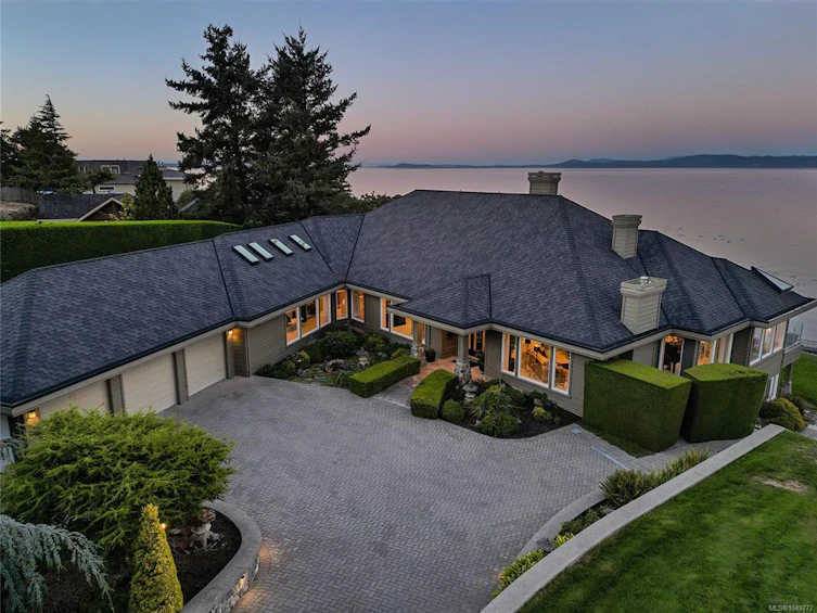 4532 Gordon Point Drive, Saanich, BC, V8N 6L2 - 97