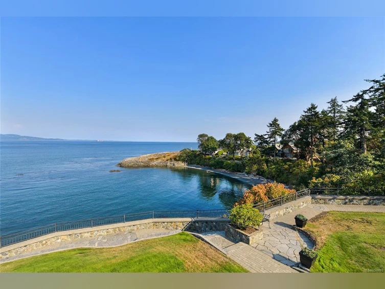 4532 Gordon Point Drive, Saanich, BC, V8N 6L2 - 83