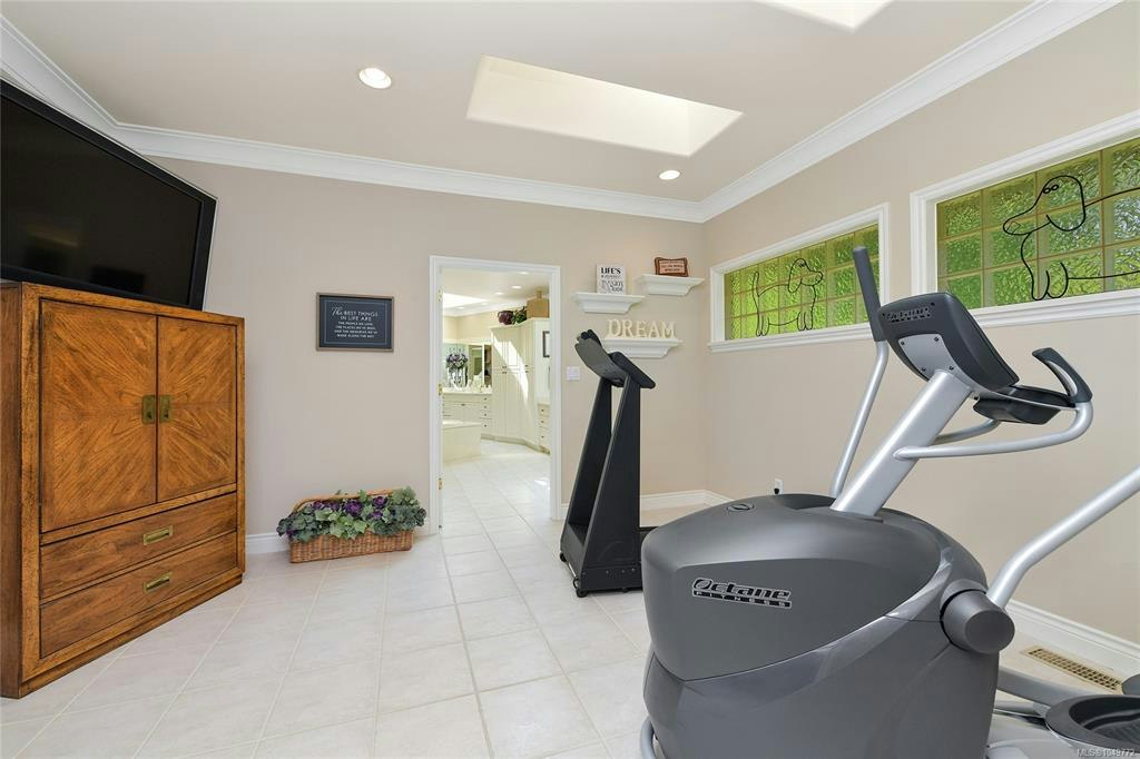 4532 Gordon Point Drive, Saanich, BC, V8N 6L2 - 50