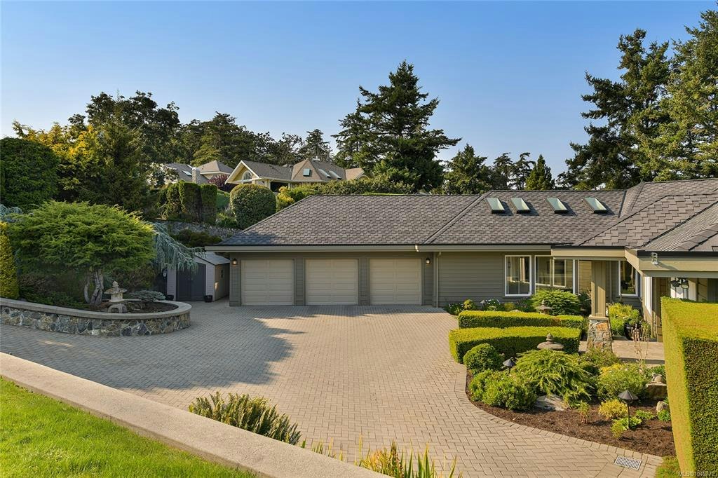 4532 Gordon Point Drive, Saanich, BC, V8N 6L2 - 76