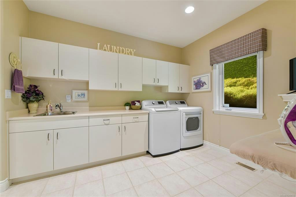 4532 Gordon Point Drive, Saanich, BC, V8N 6L2 - 52
