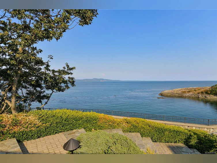 4532 Gordon Point Drive, Saanich, BC, V8N 6L2 - 80