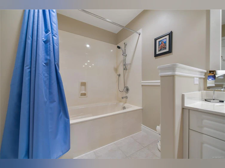 4532 Gordon Point Drive, Saanich, BC, V8N 6L2 - 71