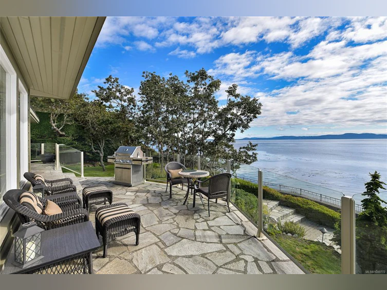 4532 Gordon Point Drive, Saanich, BC, V8N 6L2 - 14