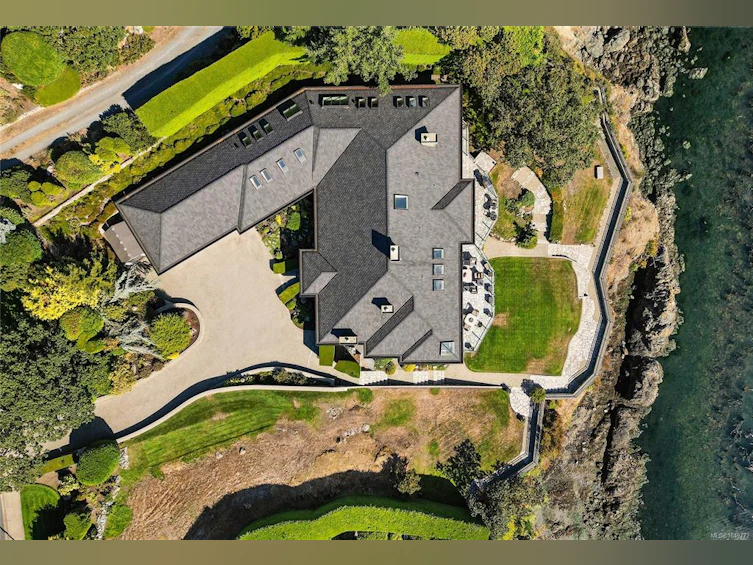 4532 Gordon Point Drive, Saanich, BC, V8N 6L2 - 95