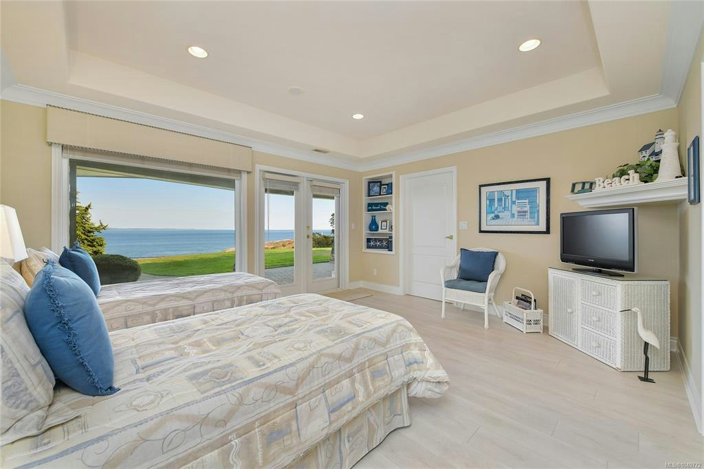 4532 Gordon Point Drive, Saanich, BC, V8N 6L2 - 63