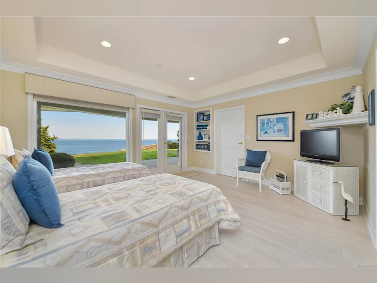 4532 Gordon Point Drive, Saanich, BC, V8N 6L2 - 63