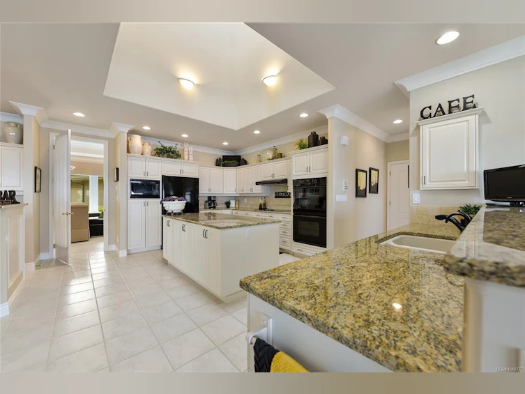 4532 Gordon Point Drive, Saanich, BC, V8N 6L2 - 27