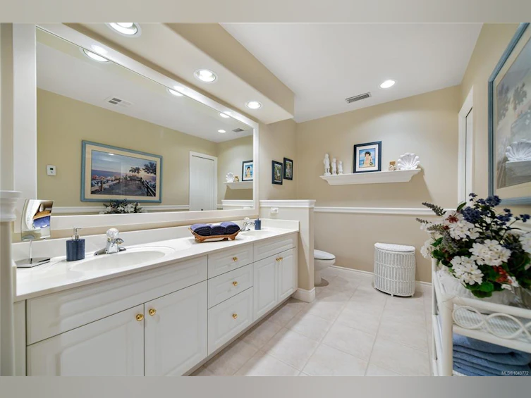 4532 Gordon Point Drive, Saanich, BC, V8N 6L2 - 29