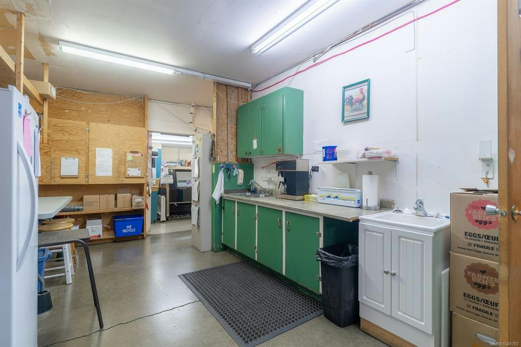 1602 Joan Avenue - 5