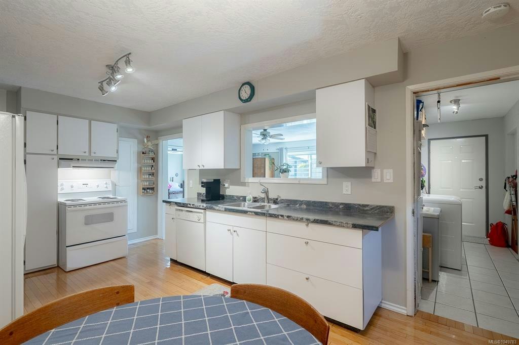 1602 Joan Avenue, Crofton, BC, V0R 1R0 - 9
