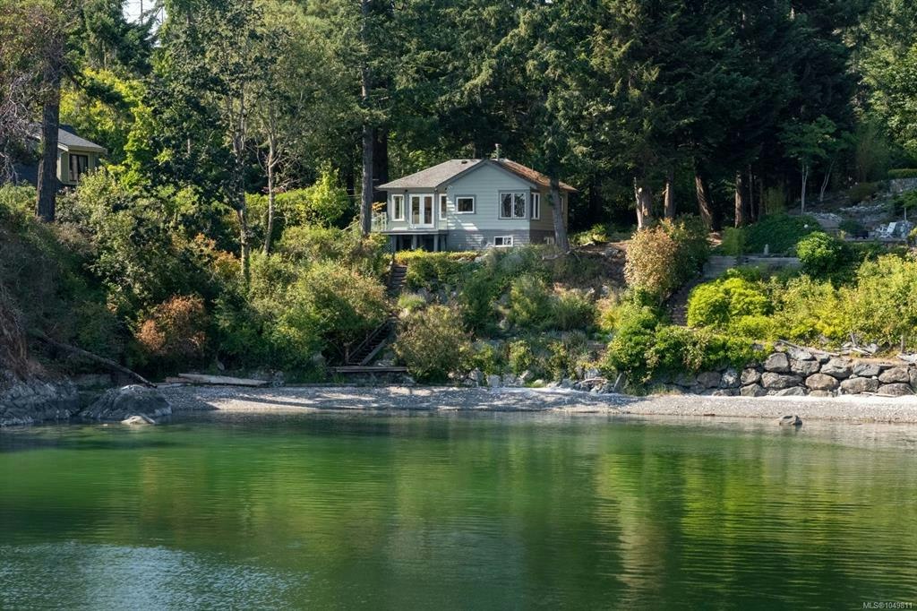 389 Moses Point Road - 2