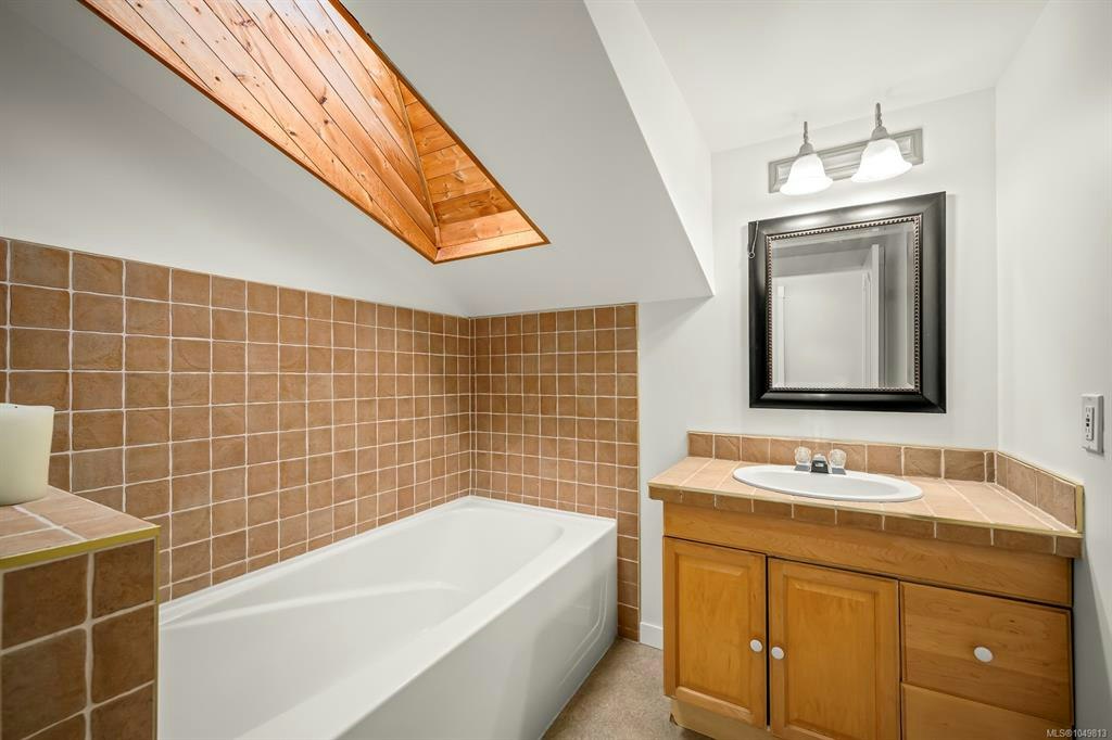 2612 Dunsmuir Avenue, Cumberland, BC, V0R 1S0 - 36