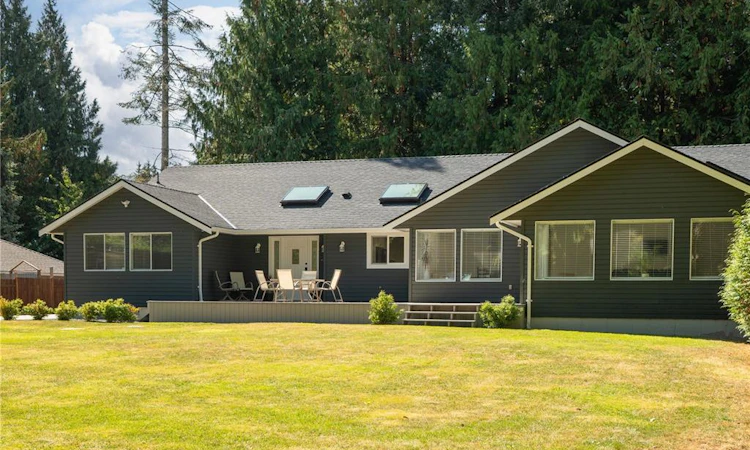 967 Woodpecker Place