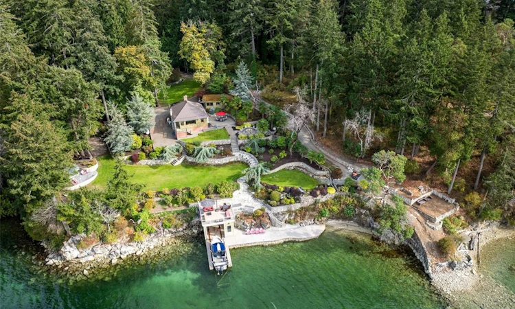 8530 & 8520 West Saanich Road