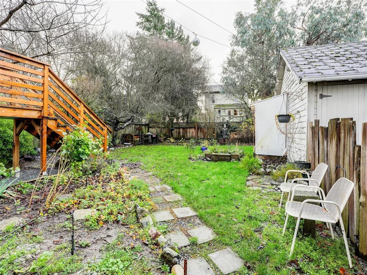 1029 Queens Avenue, Victoria, BC, V8T 1M7 - 12