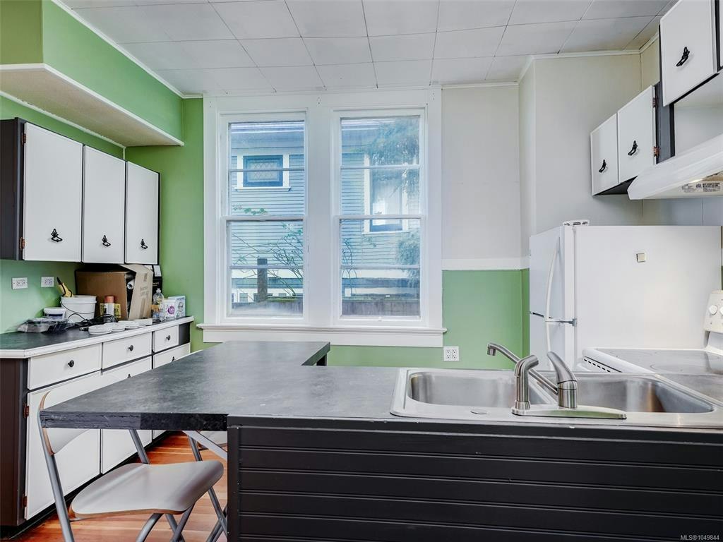 1029 Queens Avenue, Victoria, BC, V8T 1M7 - 7