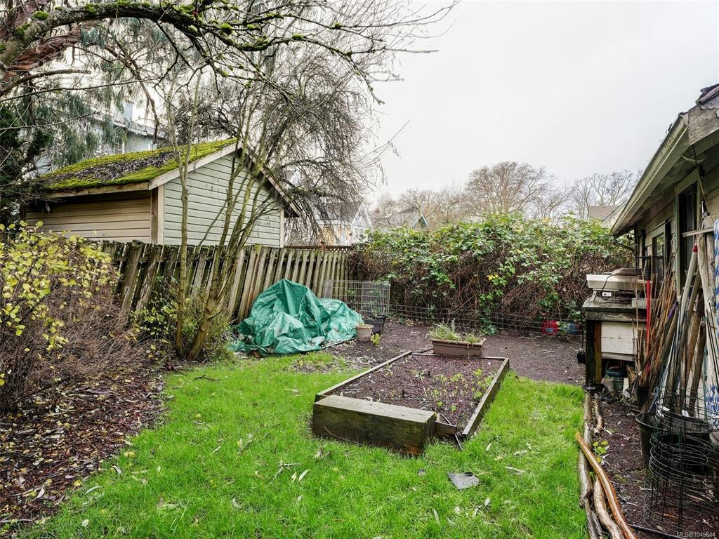 1029 Queens Avenue, Victoria, BC, V8T 1M7 - 23