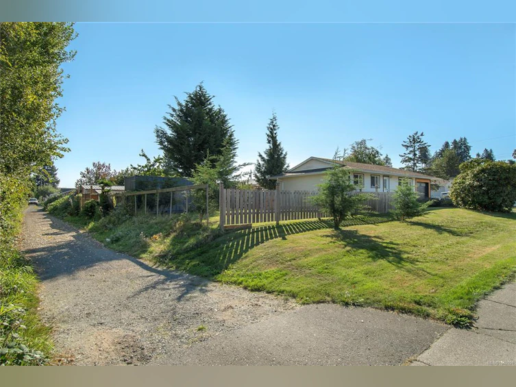 1890 15th Avenue, Campbell River, BC, V9W 4J9 - 33