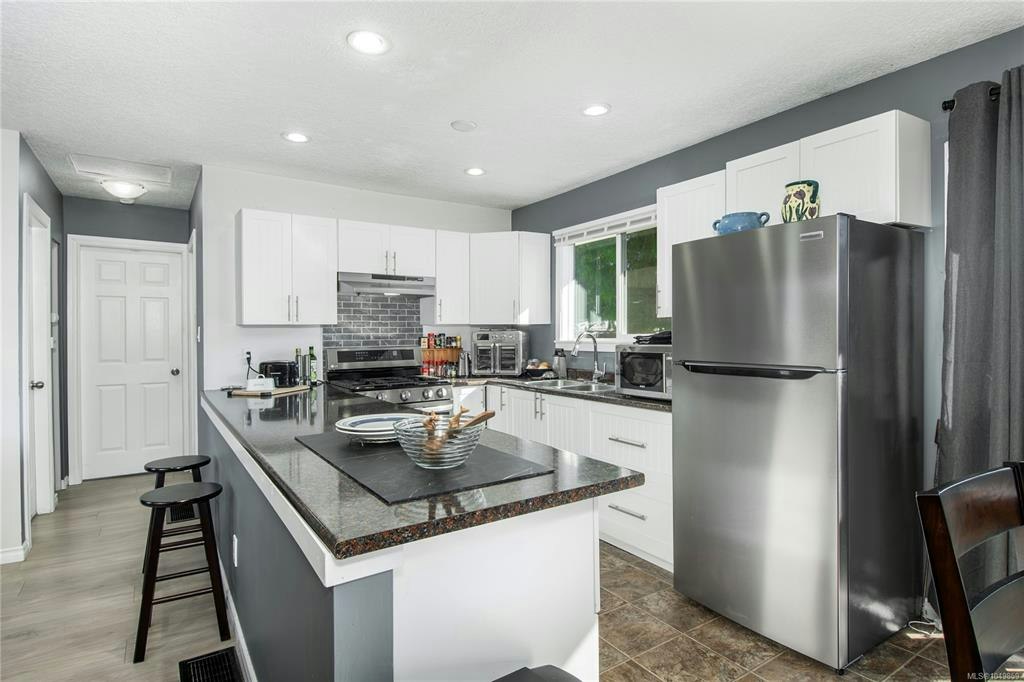 1890 15th Avenue - 3