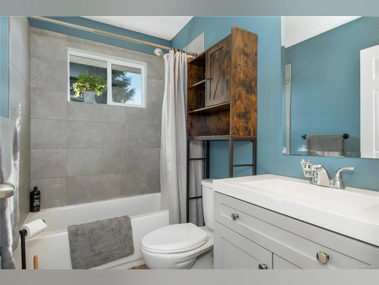 1890 15th Avenue, Campbell River, BC, V9W 4J9 - 16