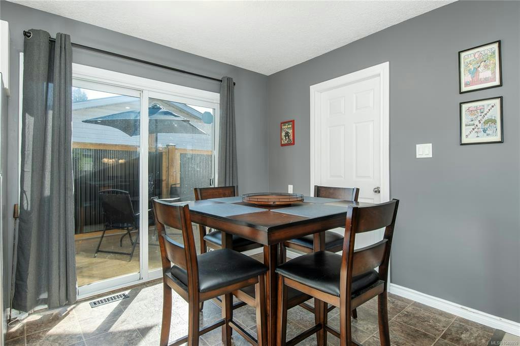 1890 15th Avenue, Campbell River, BC, V9W 4J9 - 9