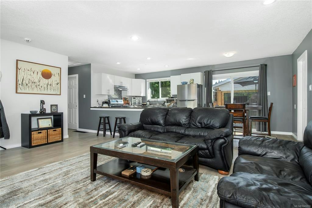 1890 15th Avenue, Campbell River, BC, V9W 4J9 - 8
