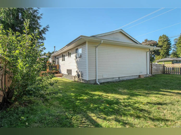 1890 15th Avenue, Campbell River, BC, V9W 4J9 - 28