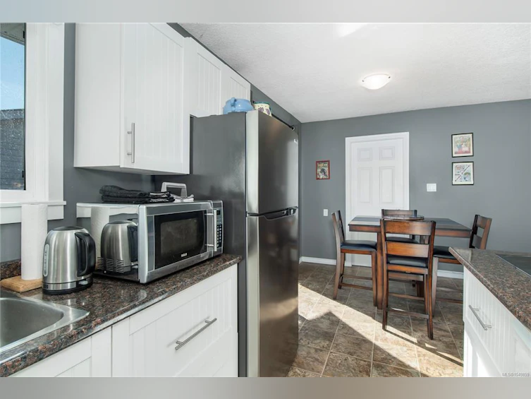 1890 15th Avenue, Campbell River, BC, V9W 4J9 - 11