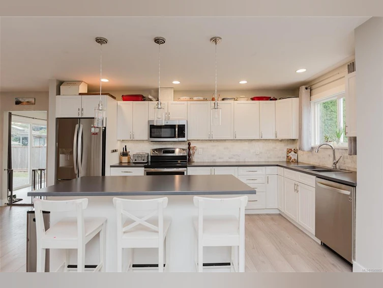 2086 Eardley Road, Campbell River, BC, V9W 1L4 - 4