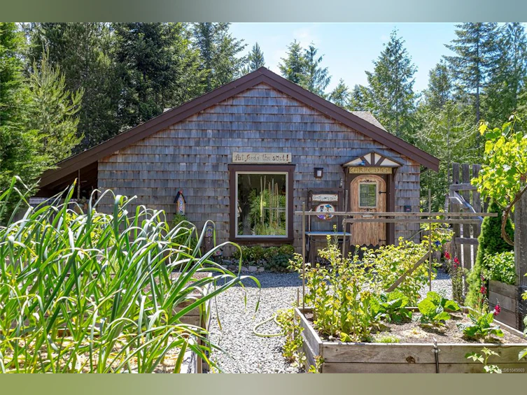 1860 Ashling Road, Qualicum Beach, BC, V9K 2V1 - 57