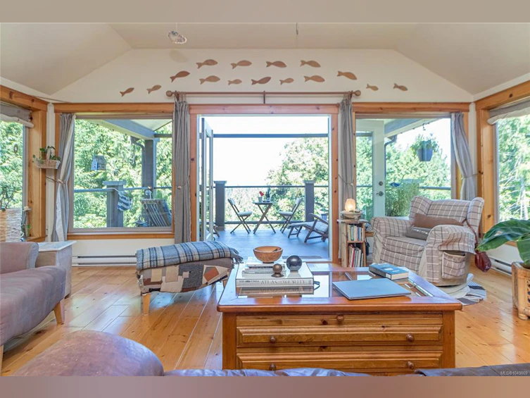 1860 Ashling Road, Qualicum Beach, BC, V9K 2V1 - 4