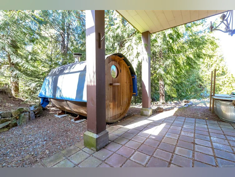 1860 Ashling Road, Qualicum Beach, BC, V9K 2V1 - 11