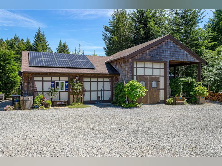 1860 Ashling Road, Qualicum Beach, BC, V9K 2V1 - 9