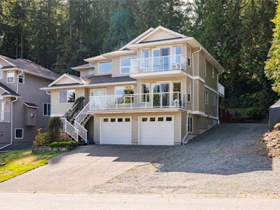 452 Thetis Drive - 2