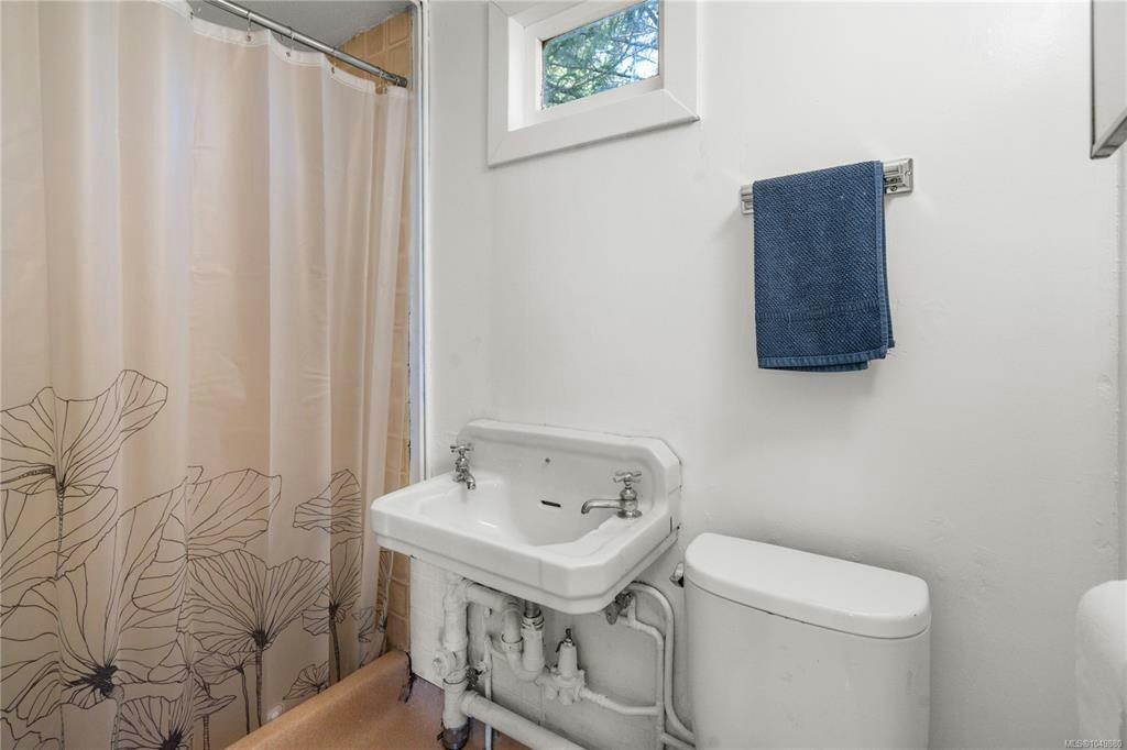 310 Bessborough Avenue, View Royal, BC, V9B 1T7 - 17