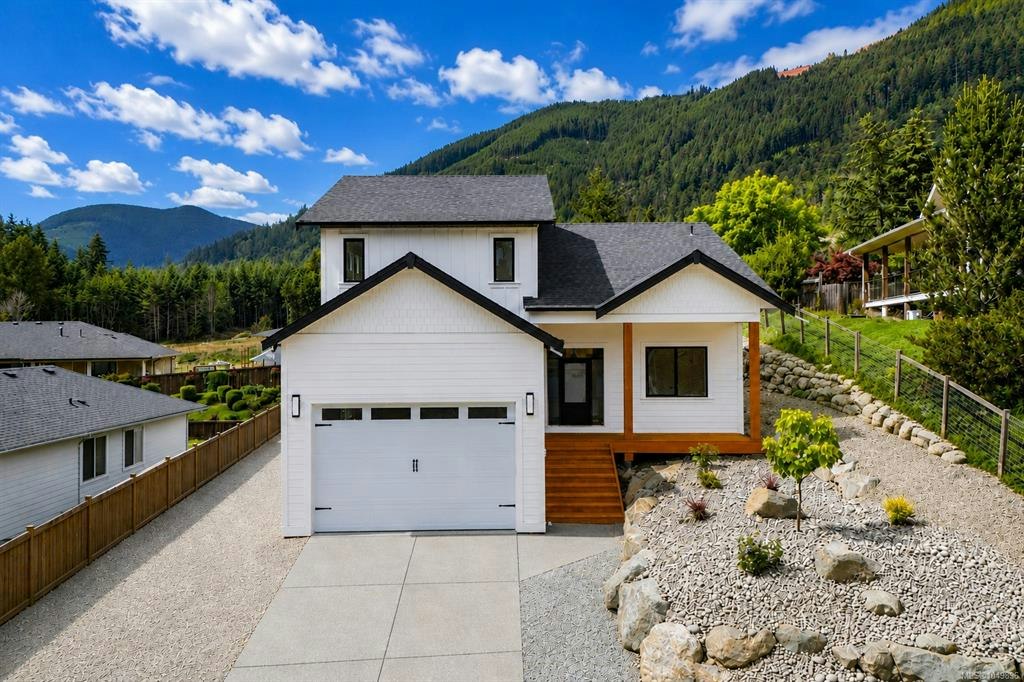 464 Mountain View Drive, Lake Cowichan, BC, V0R 2G1